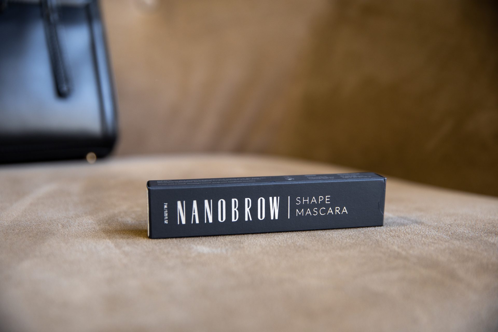 Nanobrow Shape Mascara – maskara do brwi, która zapewnia mi efekt wow